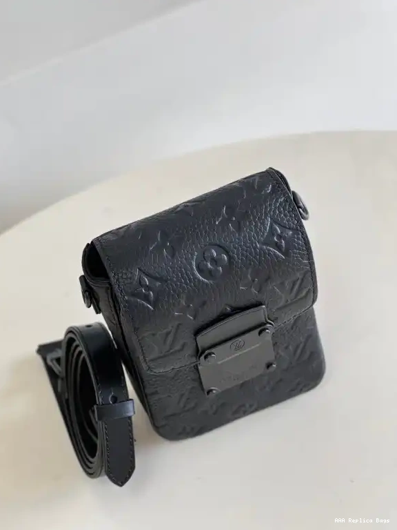 Aaa replica ru WALLET VERTICAL VUITTON S-LOCK WEARABLE LOUIS 0701